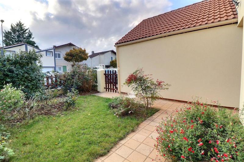 Maison - 93 m² - 5 pièces