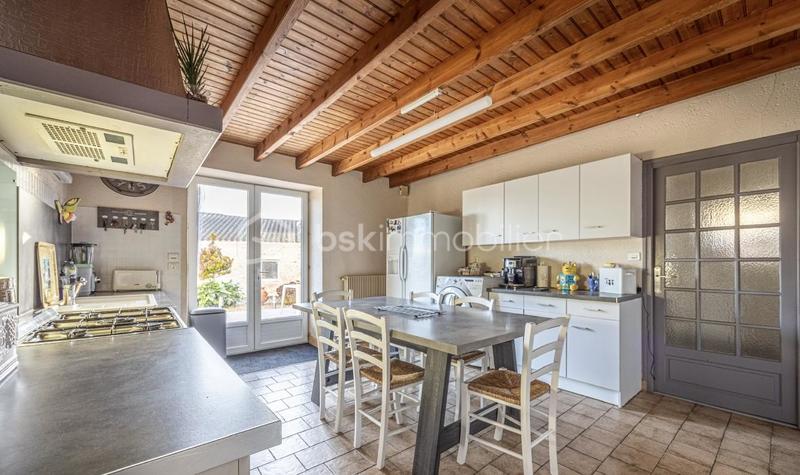 Propriété - 170 m² - 7 pièces