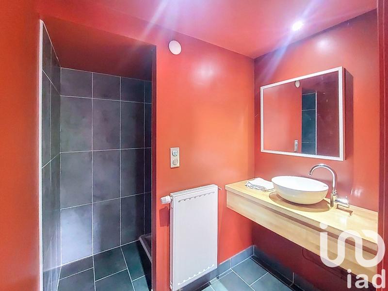 Maison - 204 m² - 7 pièces