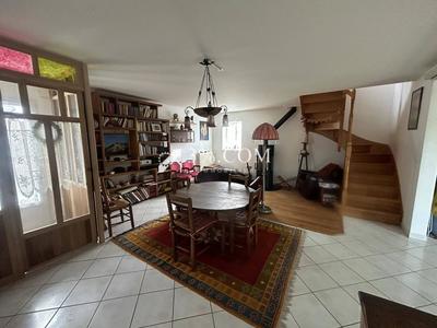 Maison - 136 m² - 6 pièces