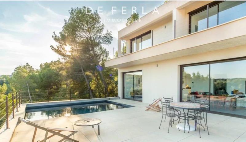 Villa - 170 m² - 4 pièces