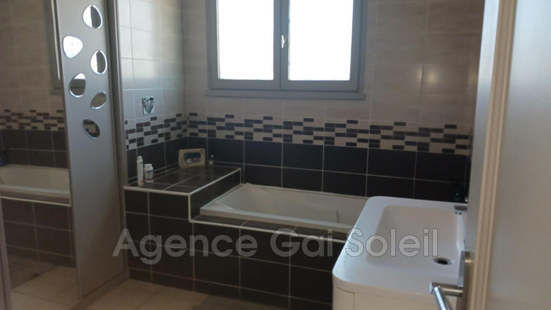 Villa - 120 m² - 4 pièces