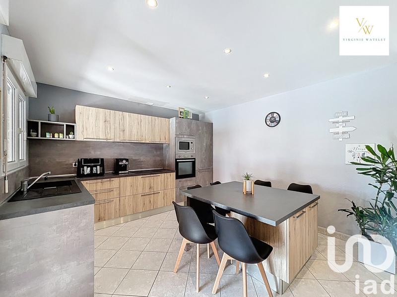 Maison - 198 m² - 5 pièces