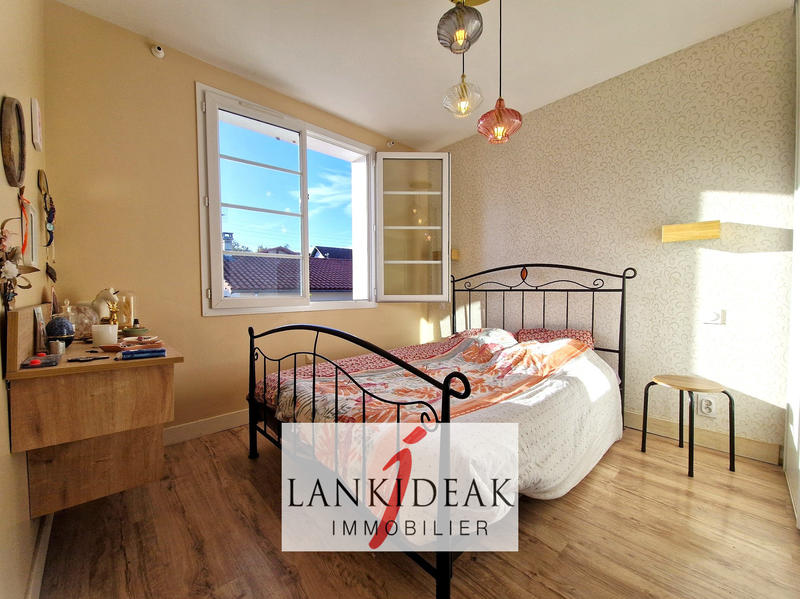 Maison - 121 m² - 7 pièces