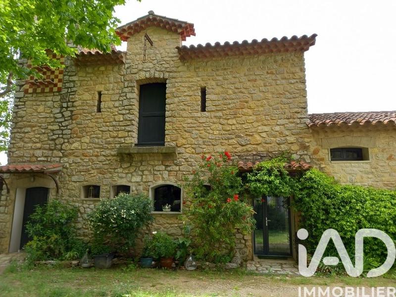 Maison - 660 m² - 21 pièces