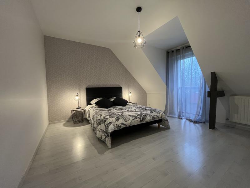 Maison - 200 m² - 9 pièces