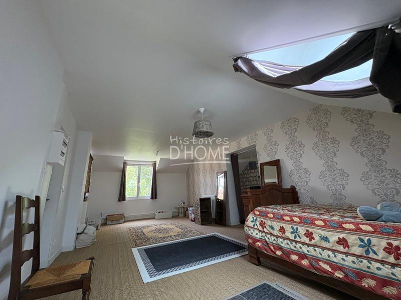 Maison - 250 m² - 8 pièces