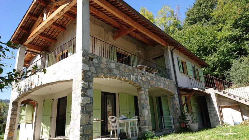 Maison - 153 m² - 2 pièces