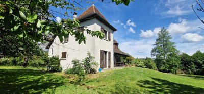 Maison - 195 m² - 7 pièces