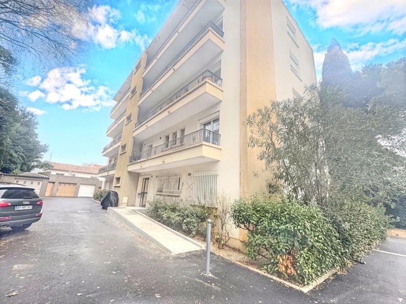 Appartement - 76 m² - 4 pièces