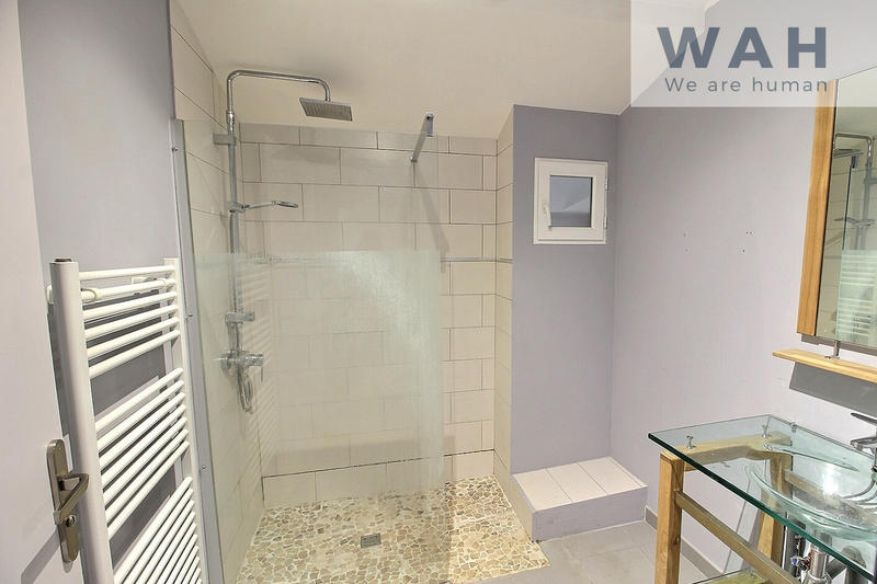 Appartement - 84 m² - 2 pièces