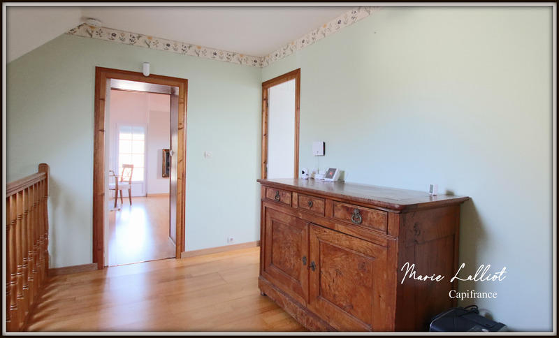 Maison - 204 m² - 8 pièces