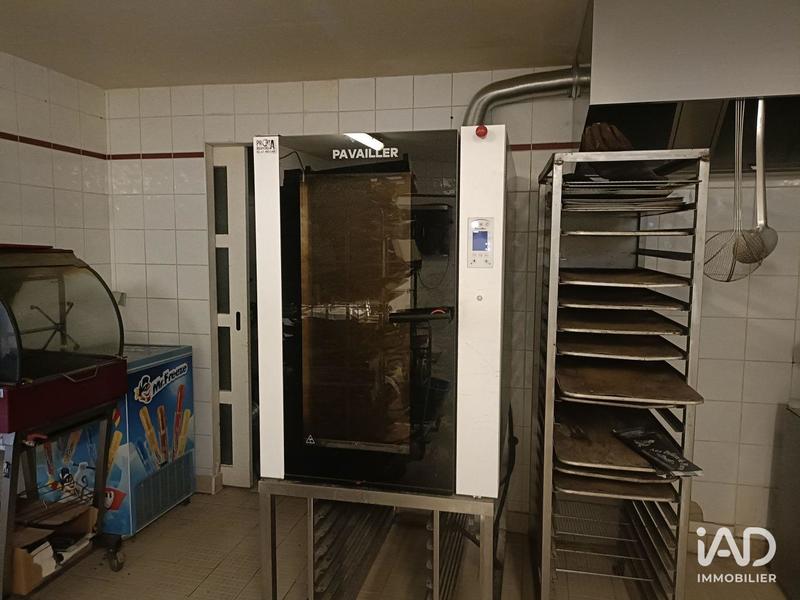 Local commercial - 215 m²