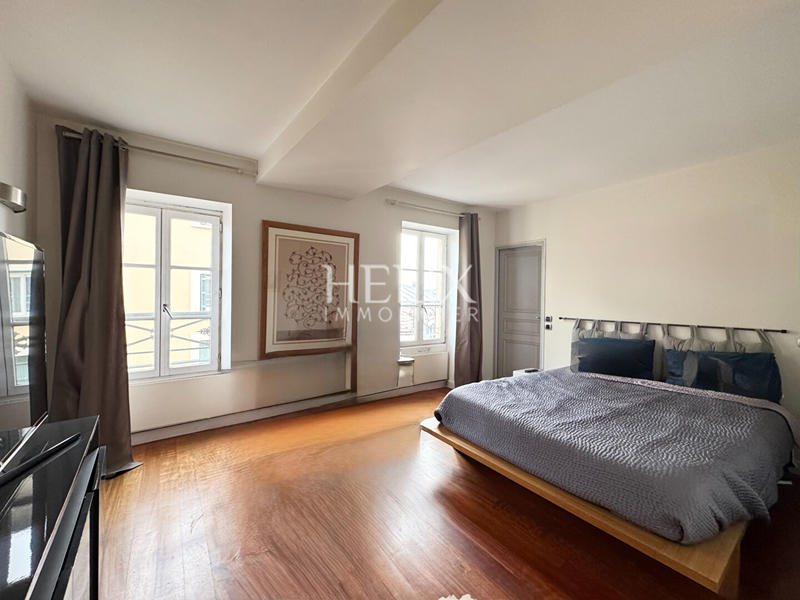 Appartement - 130 m² - 4 pièces