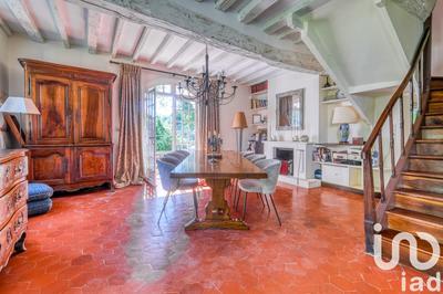 Maison - 315 m² - 11 pièces