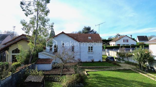 Pavillon - 170 m² - 8 pièces