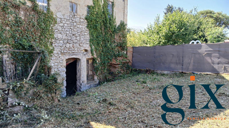 Maison - 100 m² - 2 pièces