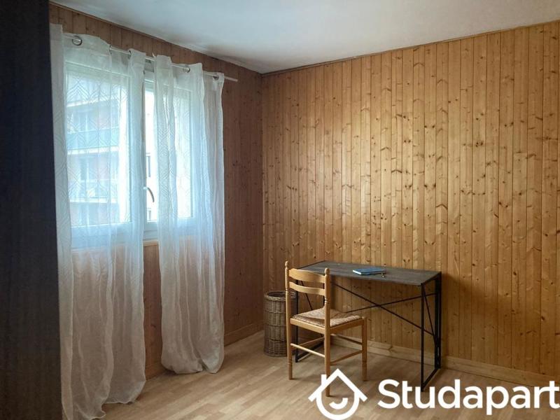 Chambre - 12 m² - 1 pièce