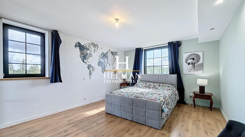 Maison - 600 m² - 10 pièces