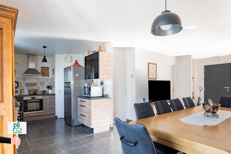 Maison - 96 m² - 5 pièces