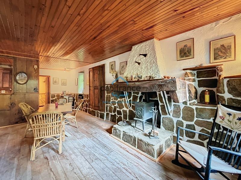 Maison - 330 m² - 10 pièces