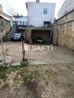 Maison - 300 m² - 17 pièces