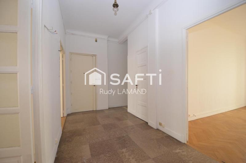 Appartement - 89 m² - 3 pièces