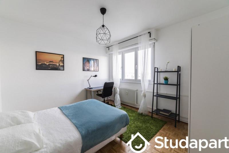 Chambre - 13 m² - 1 pièce