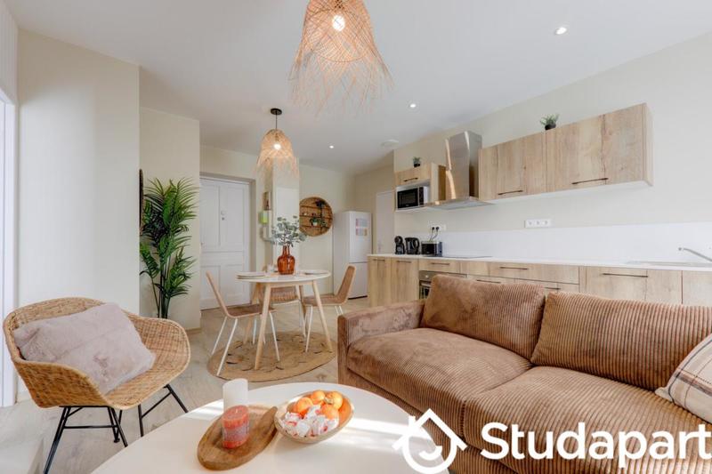 Chambre - 11 m² - 1 pièce