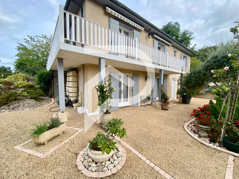 Maison - 138 m² - 8 pièces