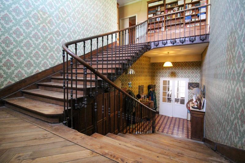 Château - 400 m² - 11 pièces