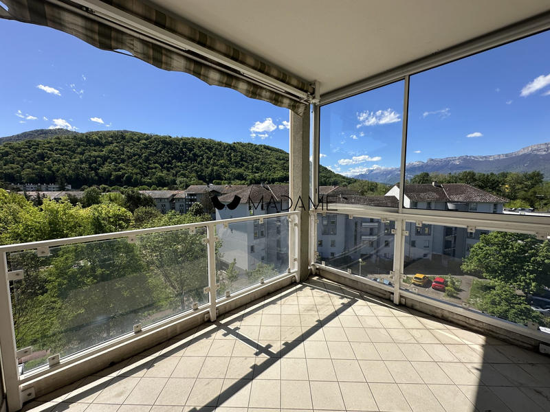 Appartement - 79 m² - 4 pièces