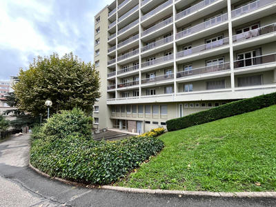 Appartement - 82 m² - 4 pièces