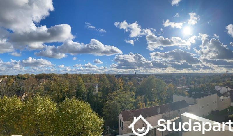 Chambre - 13 m² - 1 pièce