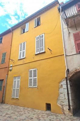 Immeuble - 123 m² - 7 pièces