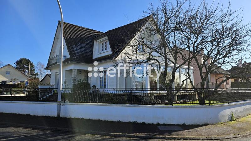 Maison - 166 m² - 7 pièces