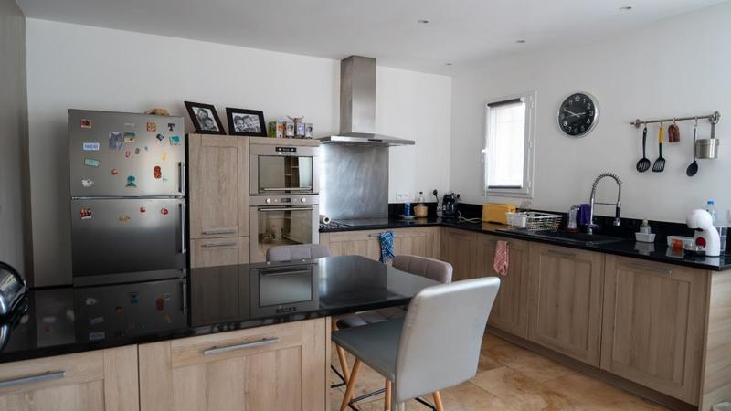 Mas - 207 m² - 5 pièces