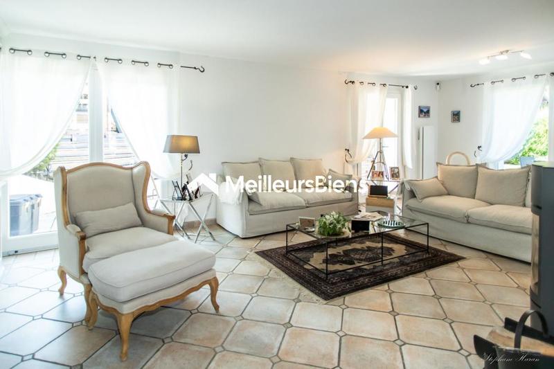 Villa - 189 m² - 8 pièces