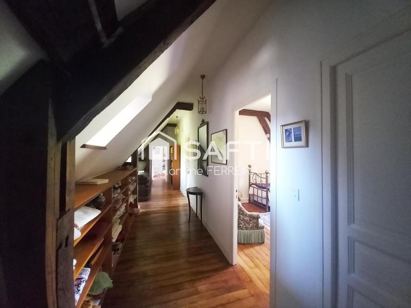 Propriété - 451 m² - 12 pièces