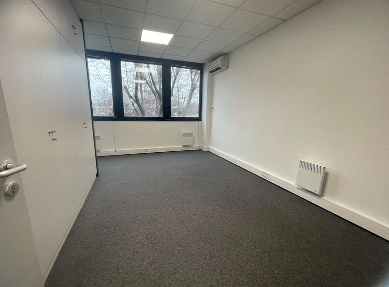 Bureau - 650 m²