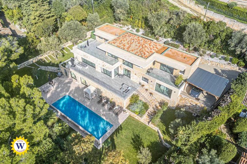 Villa - 372 m² - 8 pièces