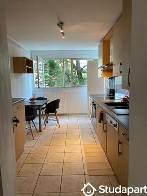 Chambre - 12 m² - 1 pièce