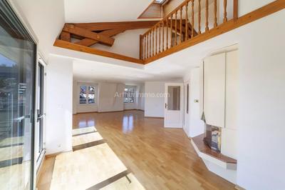 Appartement - 137 m² - 5 pièces