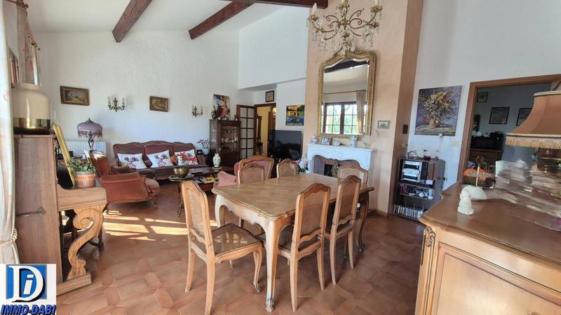 Villa - 164 m² - 6 pièces