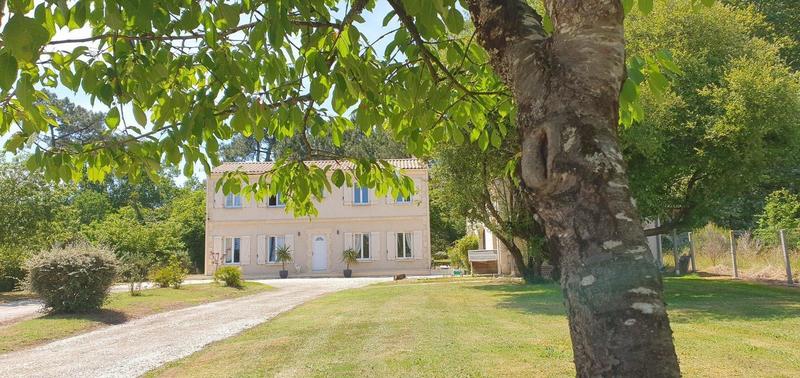 Maison - 182 m² - 6 pièces