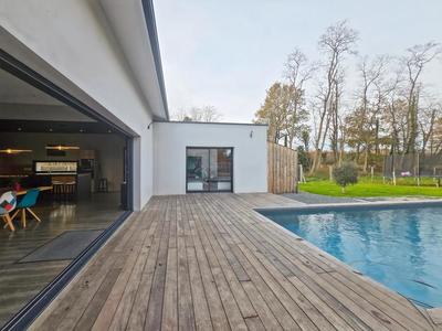 Maison - 200 m² - 6 pièces