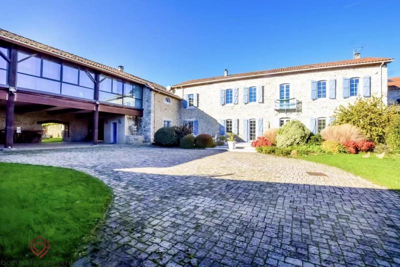 Propriété - 625 m² - 15 pièces