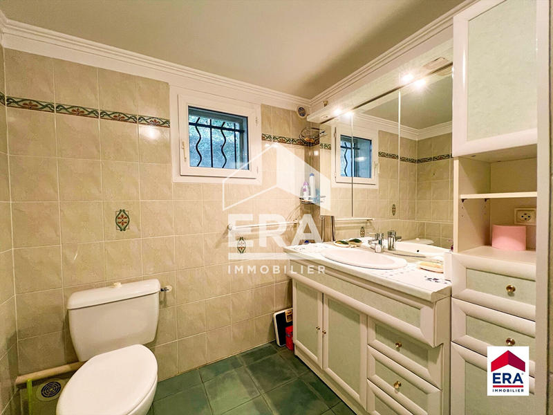 Maison - 167 m² - 6 pièces