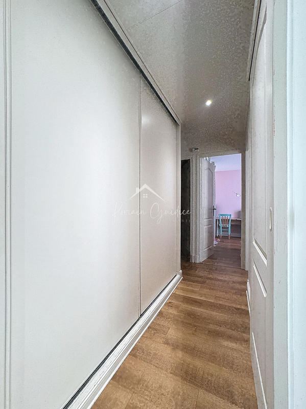 Appartement - 81 m² - 4 pièces