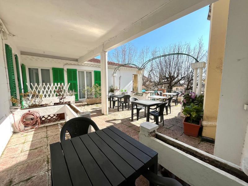 Maison - 506 m² - 17 pièces